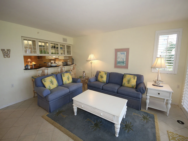 Two Bedroom Vacation Condo in Naples Sleeps Six Guests